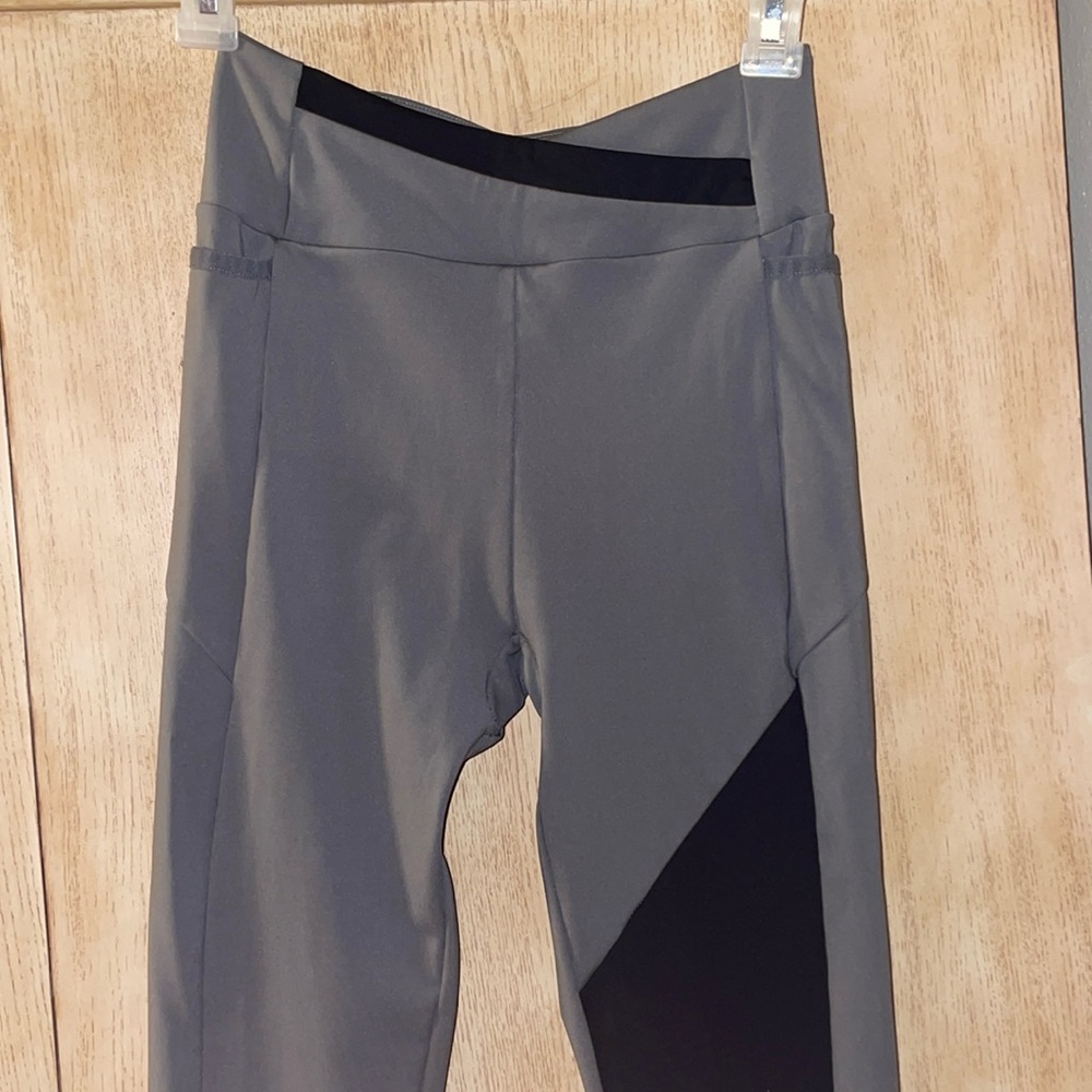 Gymshark crossover leggings with pockets size S